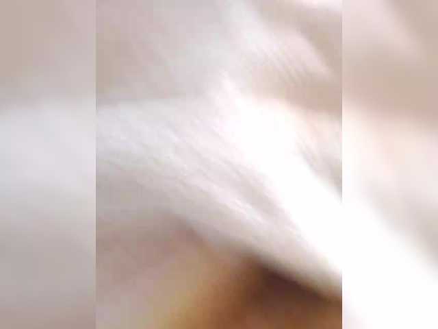 bulochka733 live cam on BongaCams
