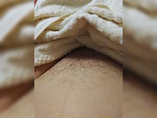 le modèle bulochka733 est en webcam porno dans un show sur le site bongacams, il possède les tags suivants: White/Caucasian,Brunette,Hairy