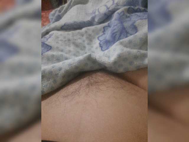 le modèle bulochka733 est en webcam porno dans un show sur le site bongacams, il possède les tags suivants: White/Caucasian,Brunette,Hairy