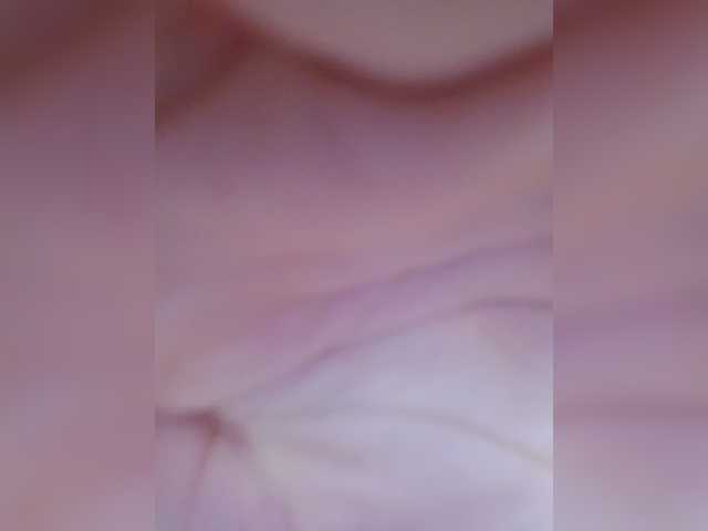 bulochka733 live cam on BongaCams