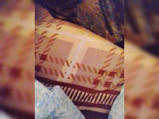bulochka733 Live Cam on BongaCams