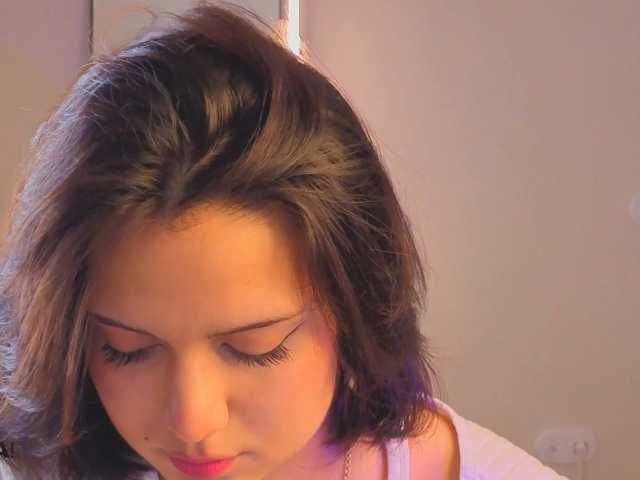 Vivien-Ross live cam on BongaCams