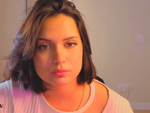 Vivien-Ross live cam on BongaCams