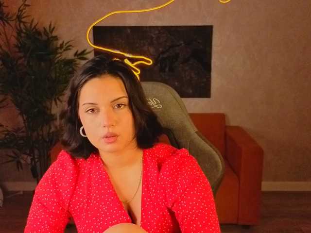 Vivien-Ross live cam on BongaCams