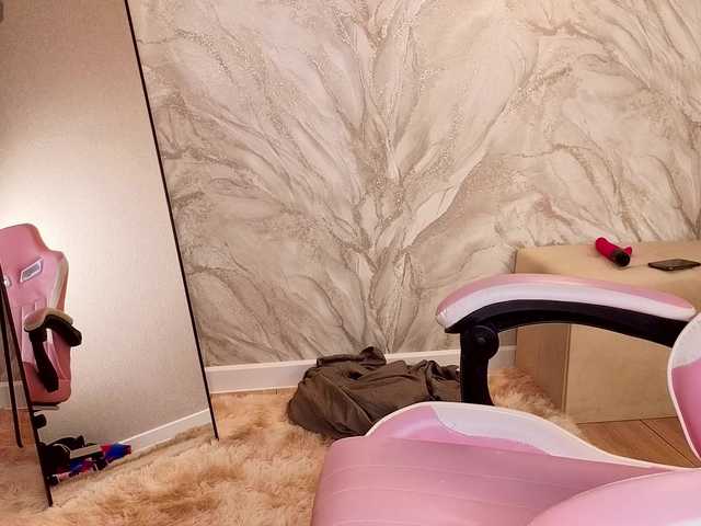 Vivien-Ross live cam on BongaCams