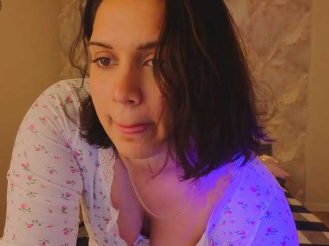 Vivien-Ross live cam preview