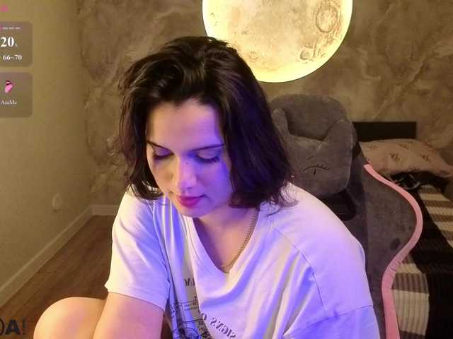 Vivien-Ross live cam on BongaCams