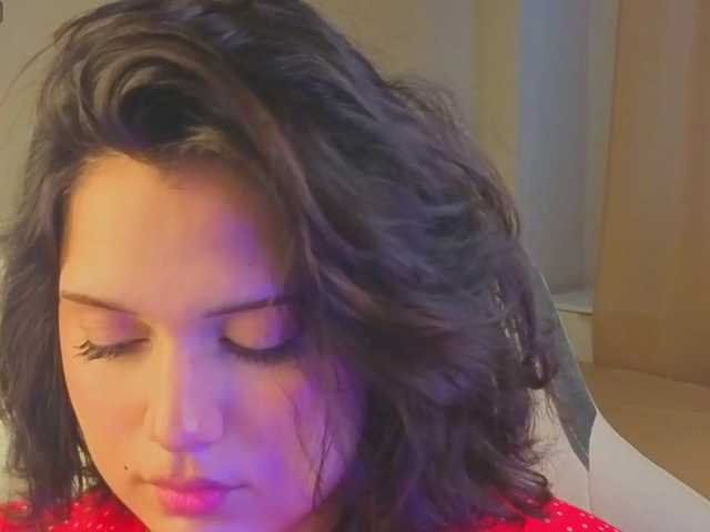 Vivien-Ross live cam on BongaCams