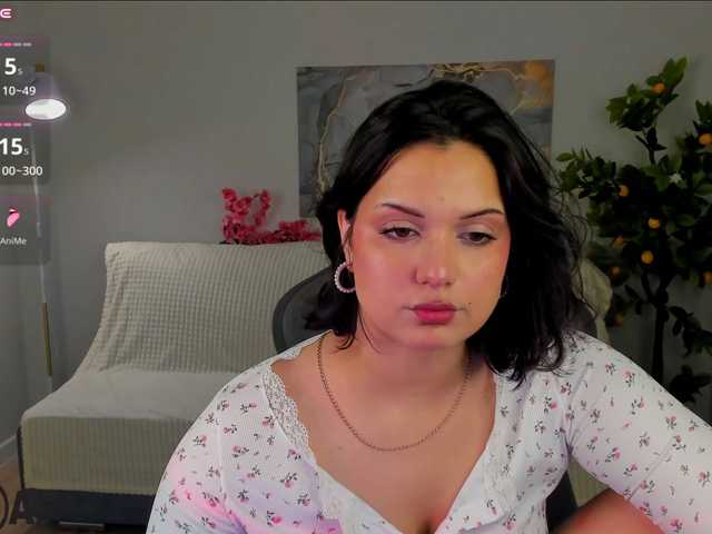 Vivien-Ross live cam on BongaCams