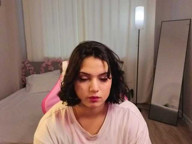 Vivien-Ross live cam on BongaCams