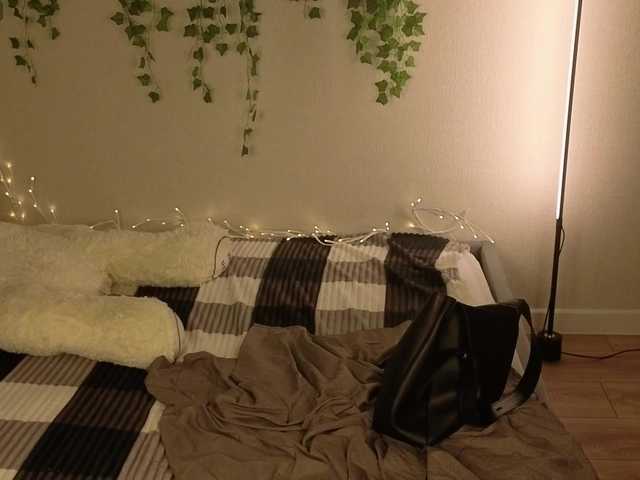 Vivien-Ross live cam on BongaCams