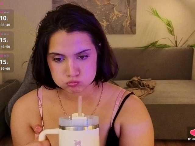 Vivien-Ross live cam on BongaCams