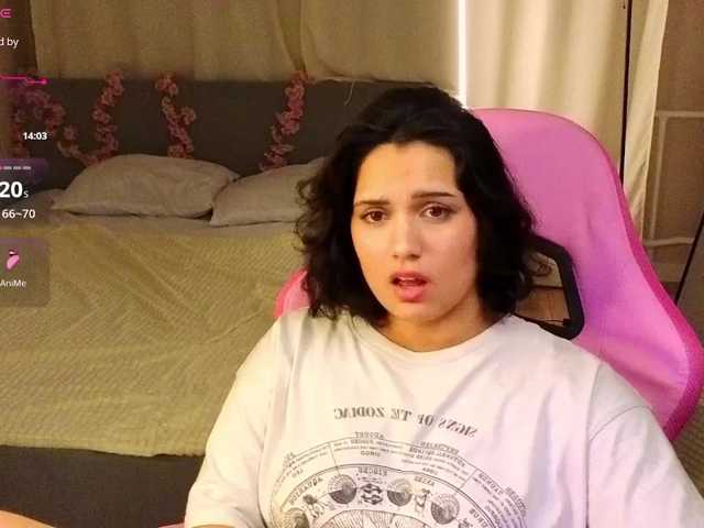 Vivien-Ross live cam on BongaCams