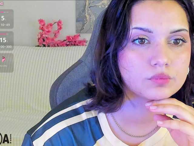 Vivien-Ross live cam on BongaCams