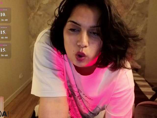 Vivien-Ross live cam on BongaCams