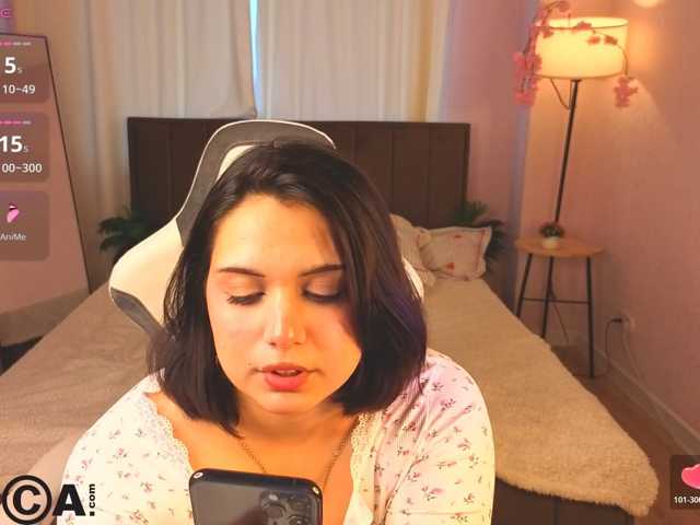 Vivien-Ross live cam on BongaCams