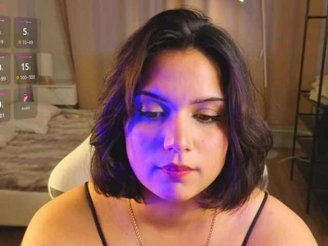 Vivien-Ross live cam on BongaCams