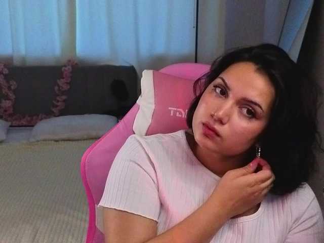 Vivien-Ross live cam on BongaCams