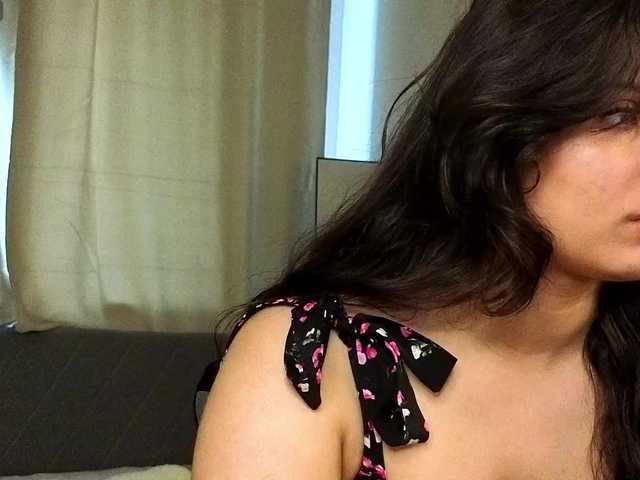 Vivien-Ross live cam on BongaCams