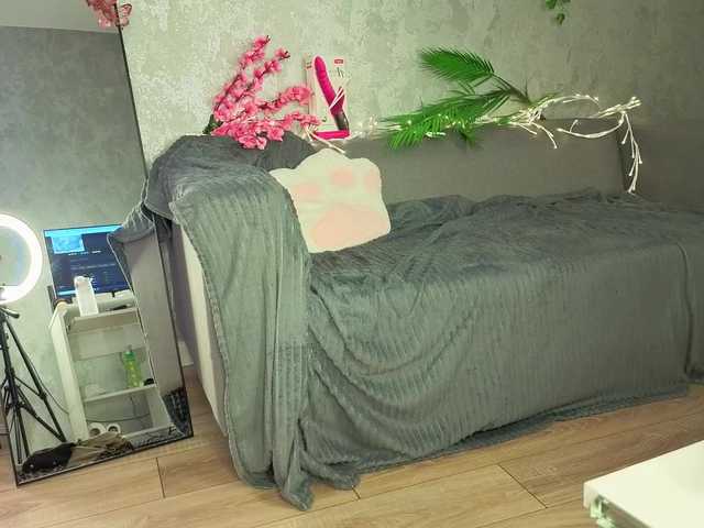 Vivien-Ross live cam on BongaCams