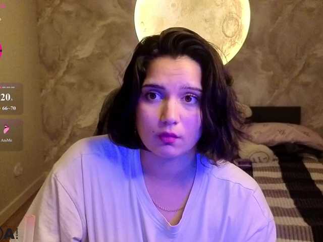 Vivien-Ross live cam on BongaCams