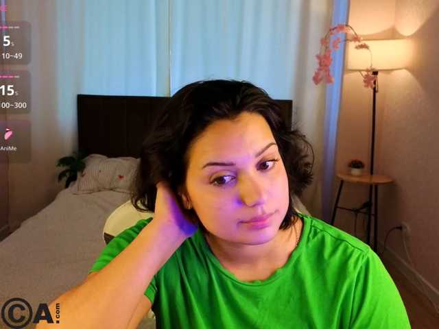 Vivien-Ross live cam on BongaCams