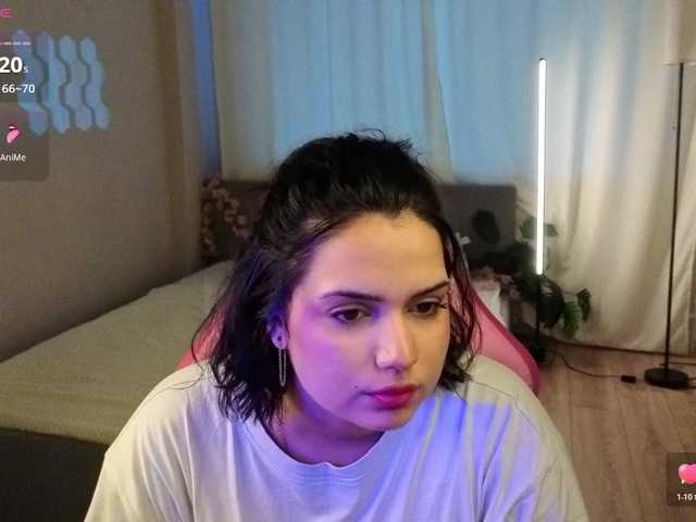 Vivien-Ross live cam on BongaCams