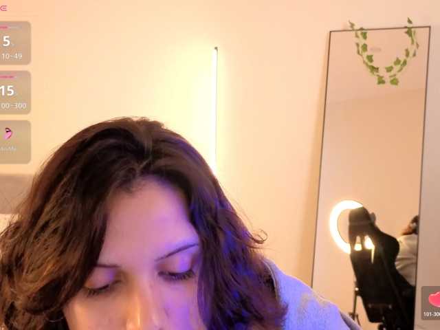 Vivien-Ross live cam on BongaCams