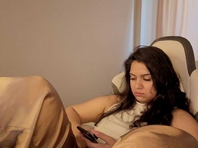 Vivien-Ross live cam on BongaCams