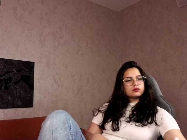 Vivien-Ross live cam on BongaCams