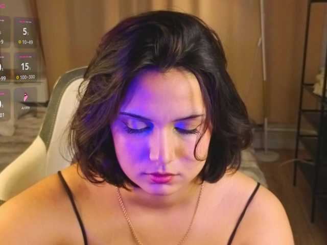 Vivien-Ross live cam on BongaCams