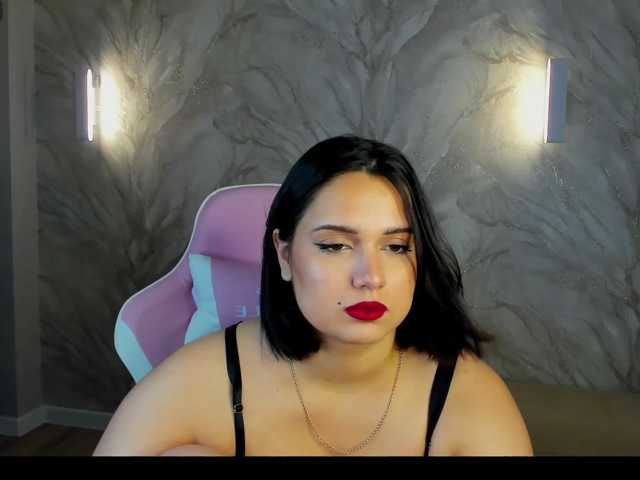 Vivien-Ross live cam on BongaCams