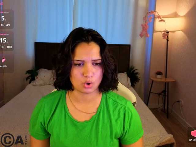 Vivien-Ross live cam preview