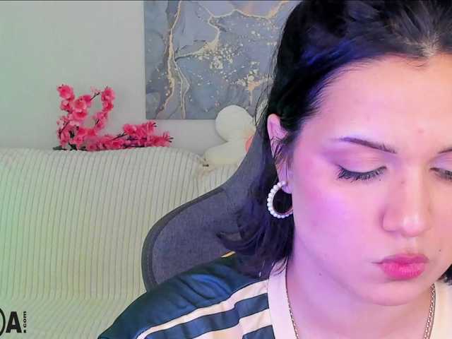 Vivien-Ross live cam on BongaCams