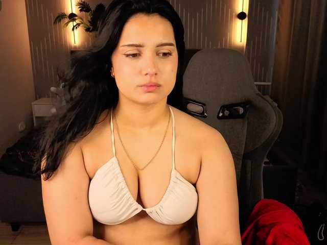 Vivien-Ross live cam on BongaCams