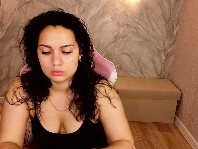 Vivien-Ross live cam on BongaCams