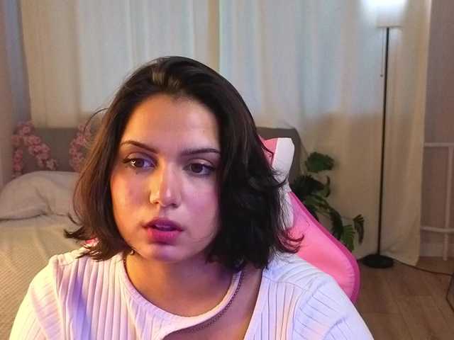 Vivien-Ross live cam on BongaCams