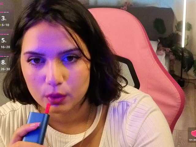 Vivien-Ross live cam on BongaCams