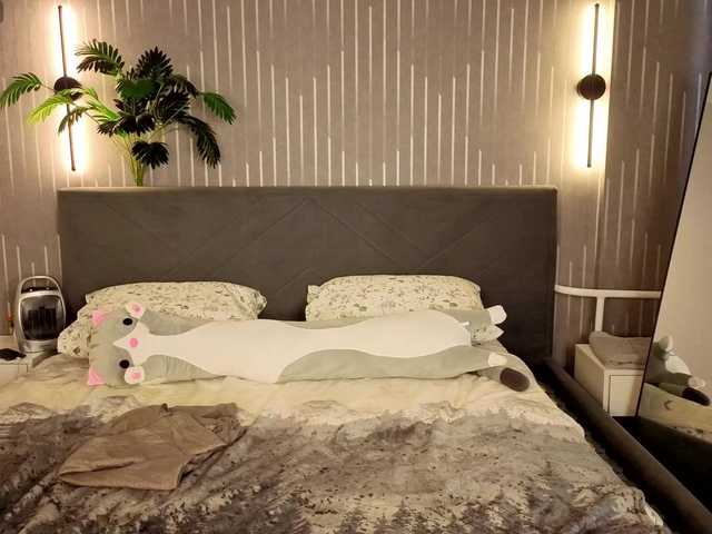 Vivien-Ross live cam on BongaCams