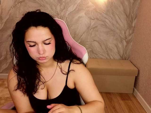 Vivien-Ross live cam on BongaCams