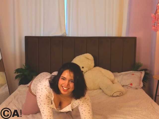Vivien-Ross live cam preview