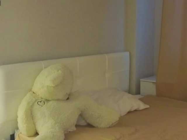 Vivien-Ross live cam preview