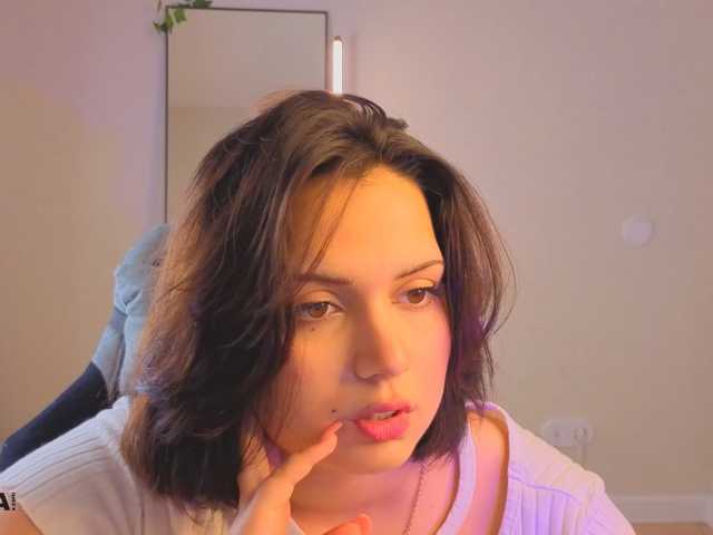Vivien-Ross live cam on BongaCams