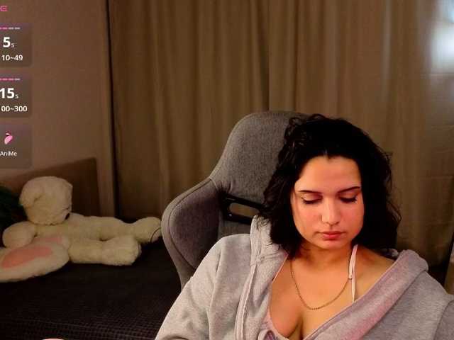 Vivien-Ross live cam on BongaCams