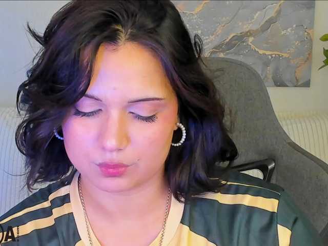 Vivien-Ross live cam on BongaCams