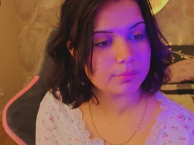 Vivien-Ross live cam on BongaCams