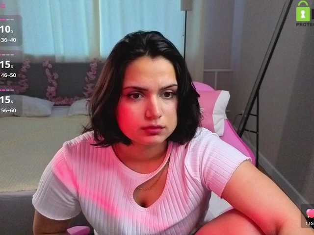 Vivien-Ross live cam on BongaCams