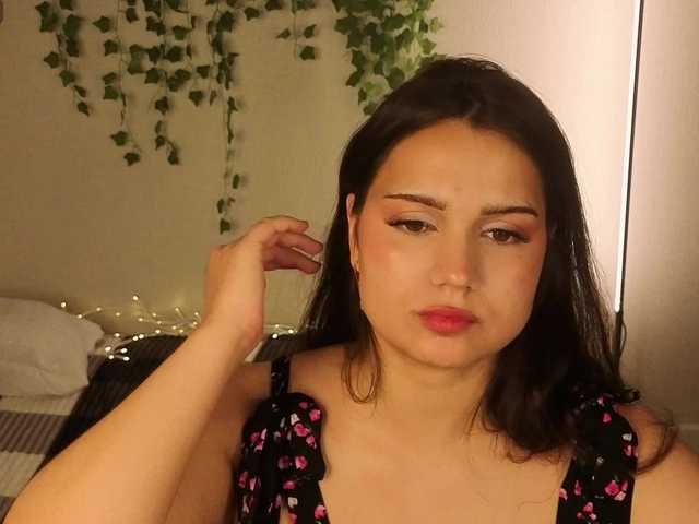 Vivien-Ross live cam on BongaCams