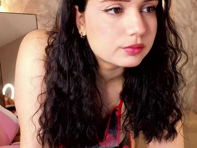 Vivien-Ross live cam on BongaCams