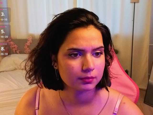 Vivien-Ross live cam on BongaCams
